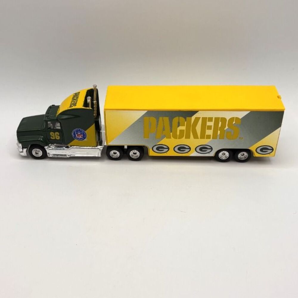 Green Bay Packers Matchbox Die Cast 1996 Ford Aeromax Semi Tractor Trailer 1:80
